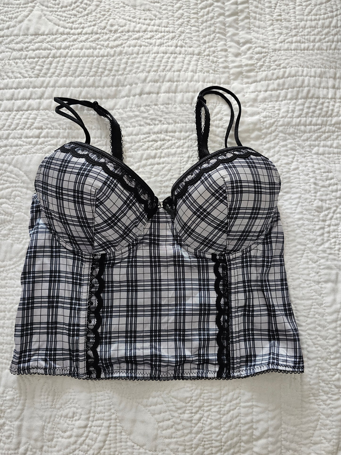 Corsé de satín con ajuste cómodo y firme, ideal para una noche especial y para mujeres talla 36B en Guatemala.