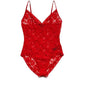 Body de encaje rojo en talla 1XL, diseñado para realzar curvas y brindar un ajuste favorecedor a mujeres plus size en Guatemala.