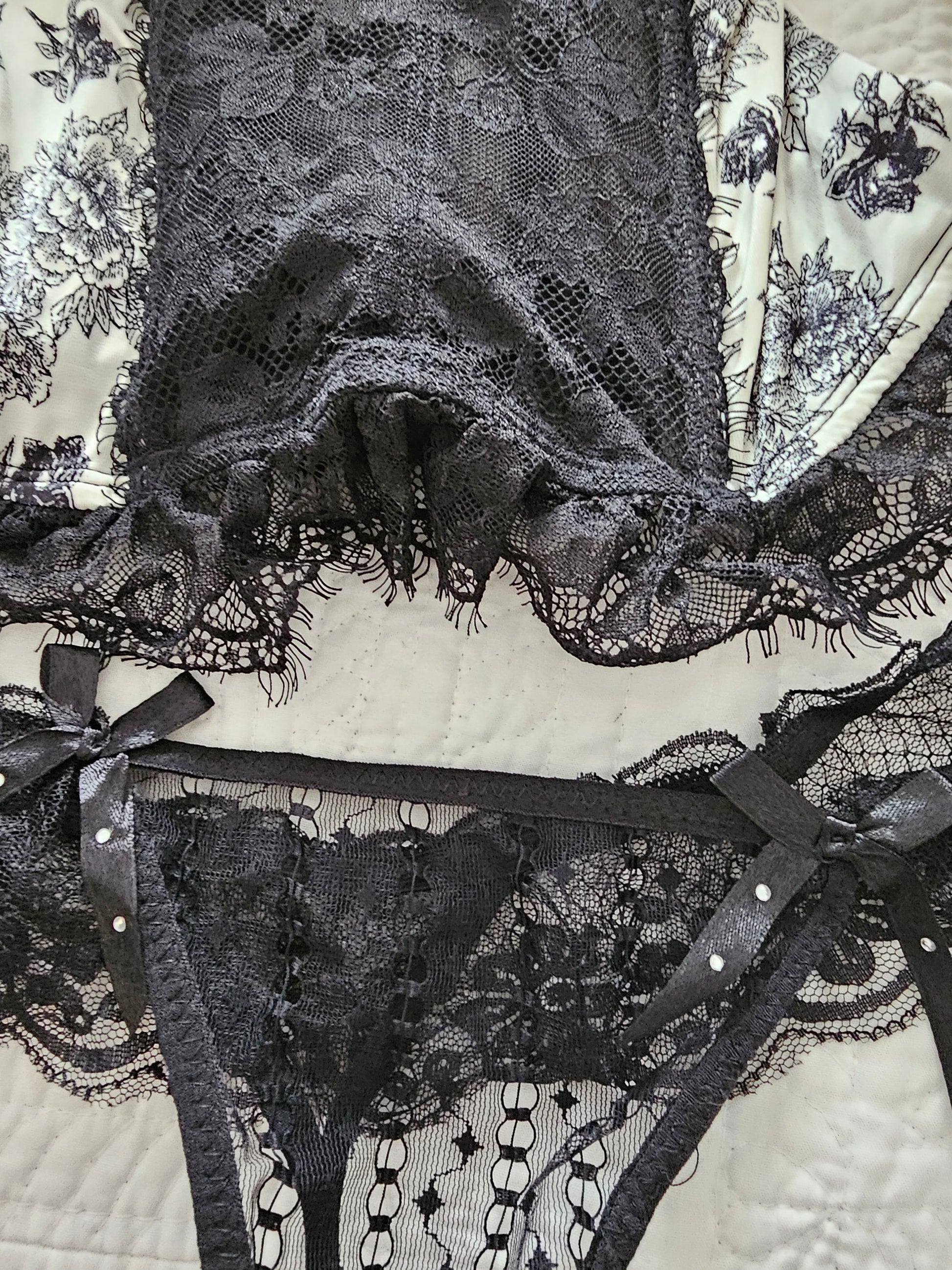 Lencería femenina cómoda, duradera y seductora, confeccionada con materiales de alta calidad.
