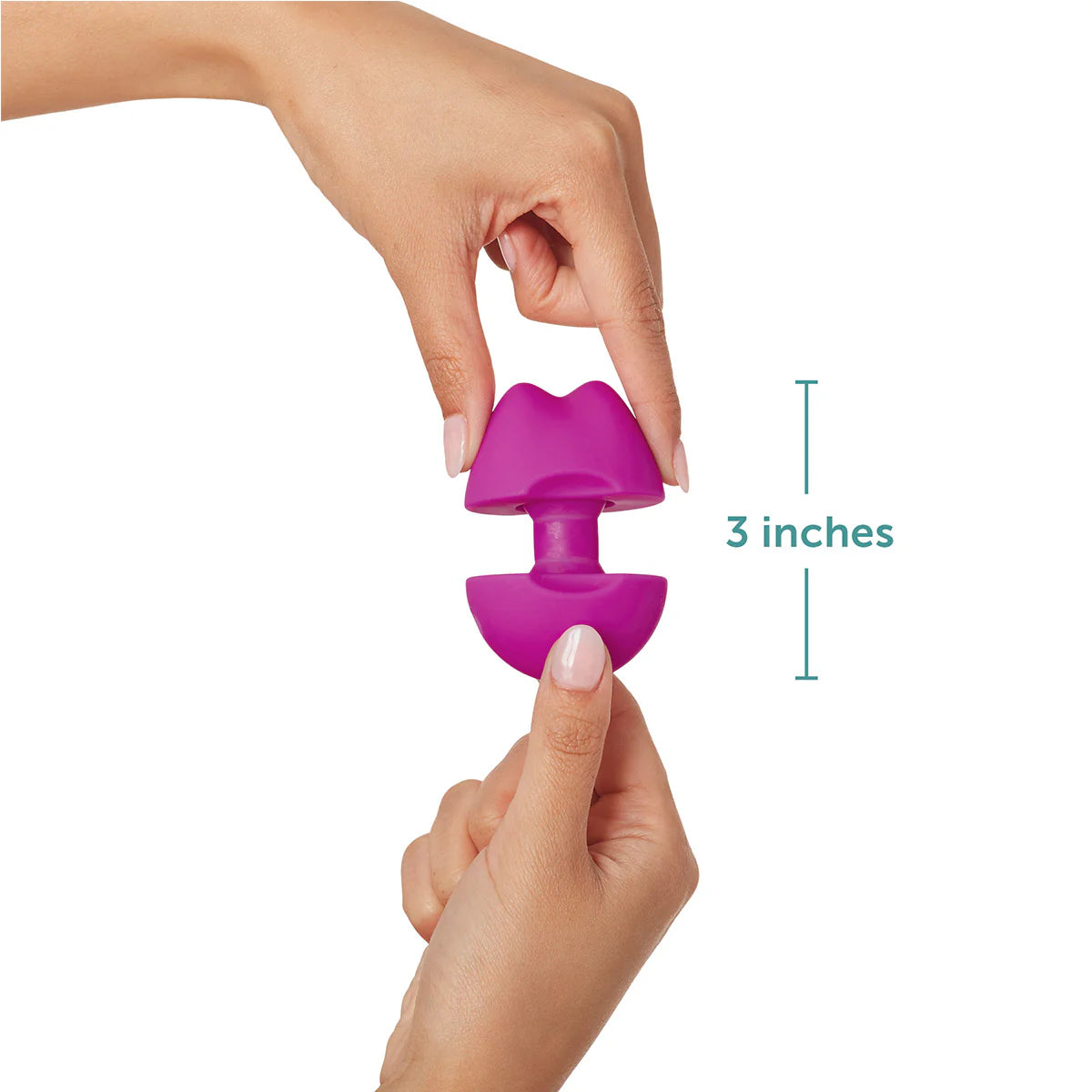Fotografía del vibrador plusOne® dentro de un neceser de viaje, mostrando su diseño discreto y fácil de transportar.